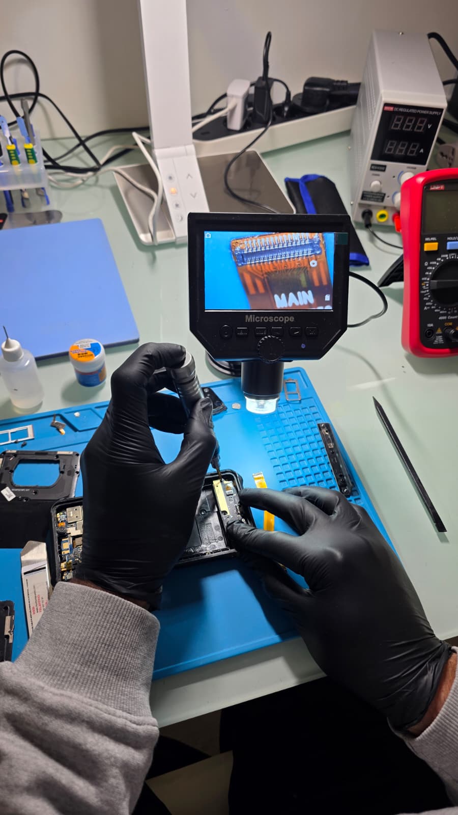 Servicio técnico de reparación de móviles FonoConnect León